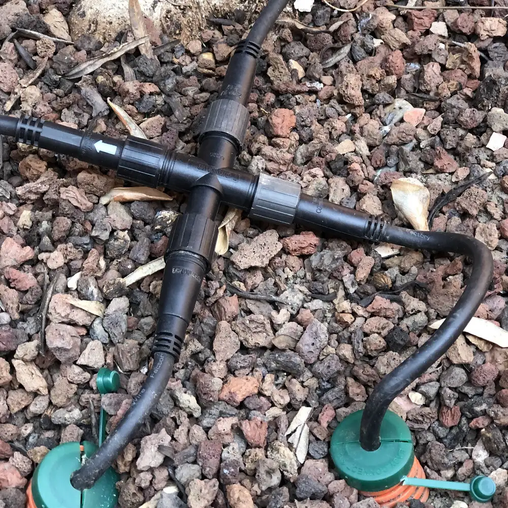 Steckverbinder 230V wasserdicht • Kabelverbinder mehrere Ausgänge schwarz • IP67 Gartenbeleuchtung Steckverbinder 230V wasserdicht • Kabelverbinder mehrere Ausgänge schwarz • IP67 Gartenbeleuchtung