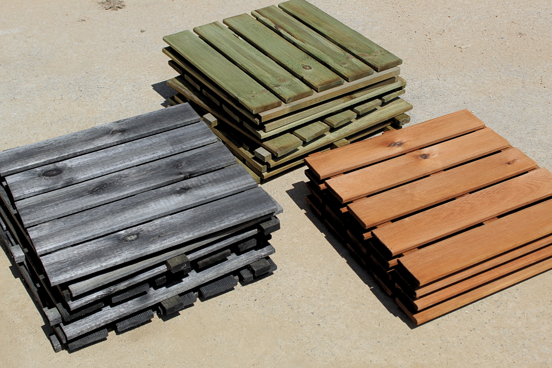 Foto-1ep8c9JD7hD4QB Terrassenfliese aus Kiefernholz GRAU imprägniert 50x50cm Holzfliese Balkonfliese Fliese Terrasse