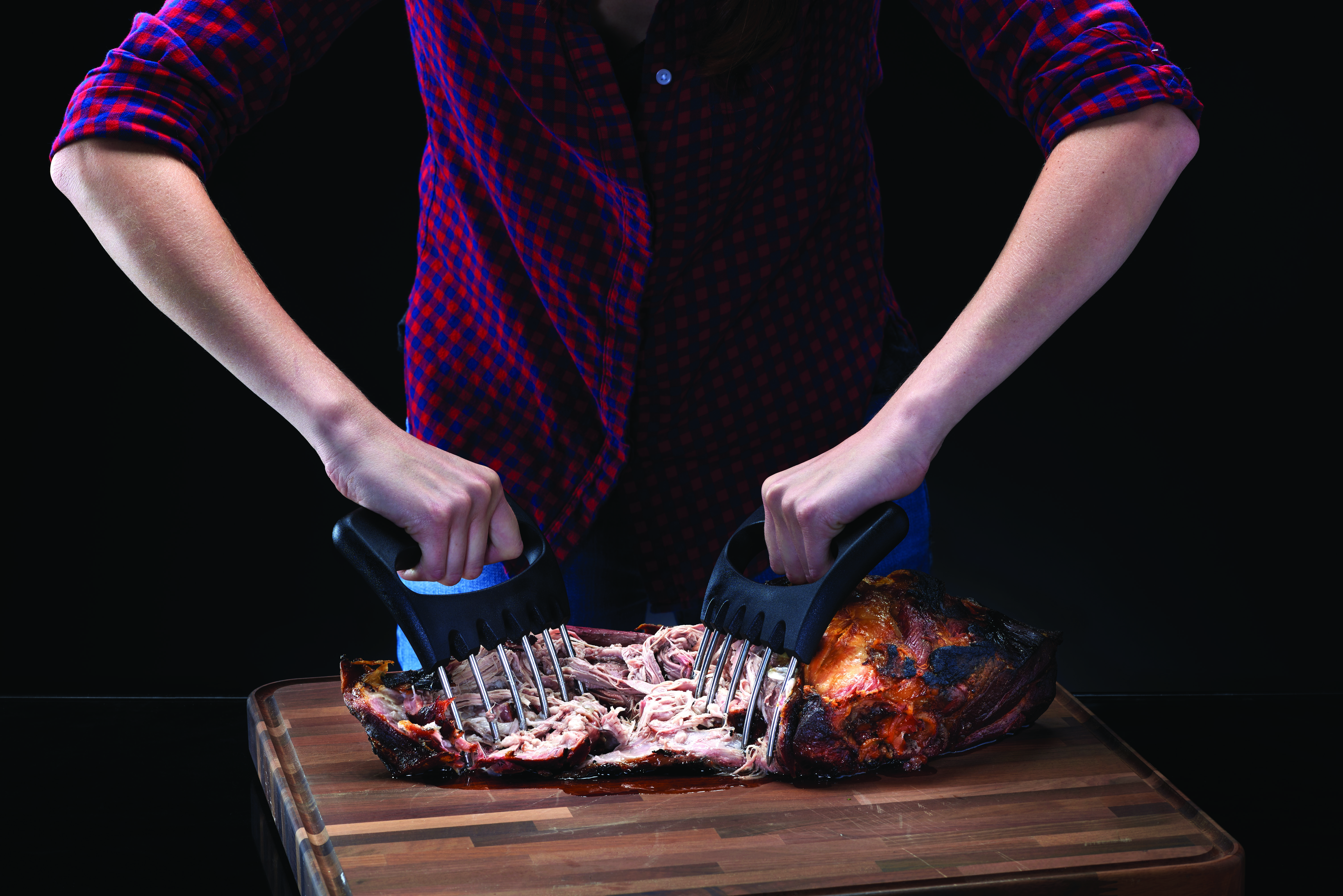 70043_2_pack_meat_shredding_claws_pulled_pork_on_black_wk Napoleon 2er Set Tranchierkrallen (ideal zB für Pulled Pork)