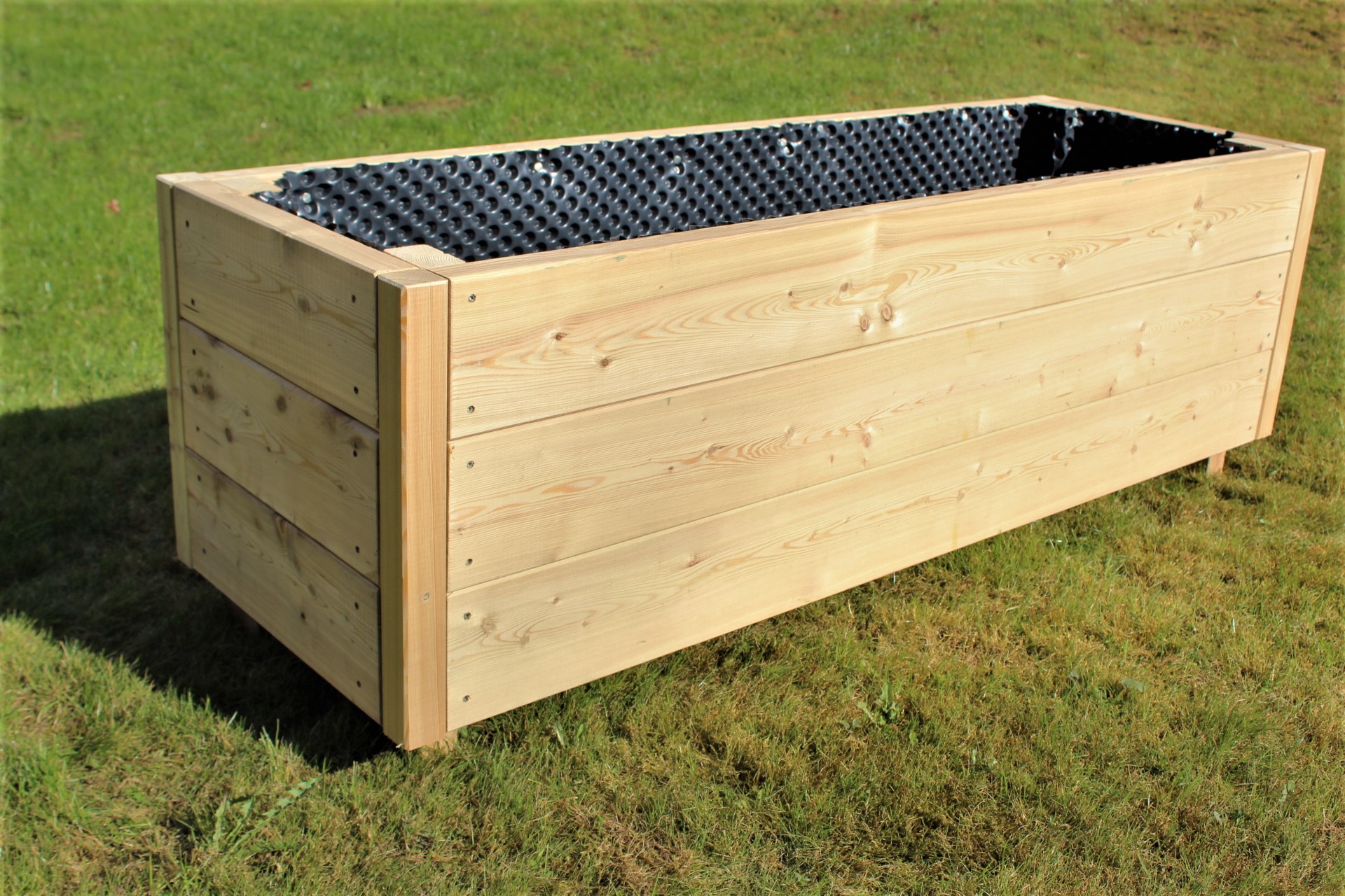 Foto-1bZqjeEYEKuGPn Blumenkasten Hexenagger Lärchenholz Kanthölzern 45x142 mm mit Noppenfolie fertig montiert