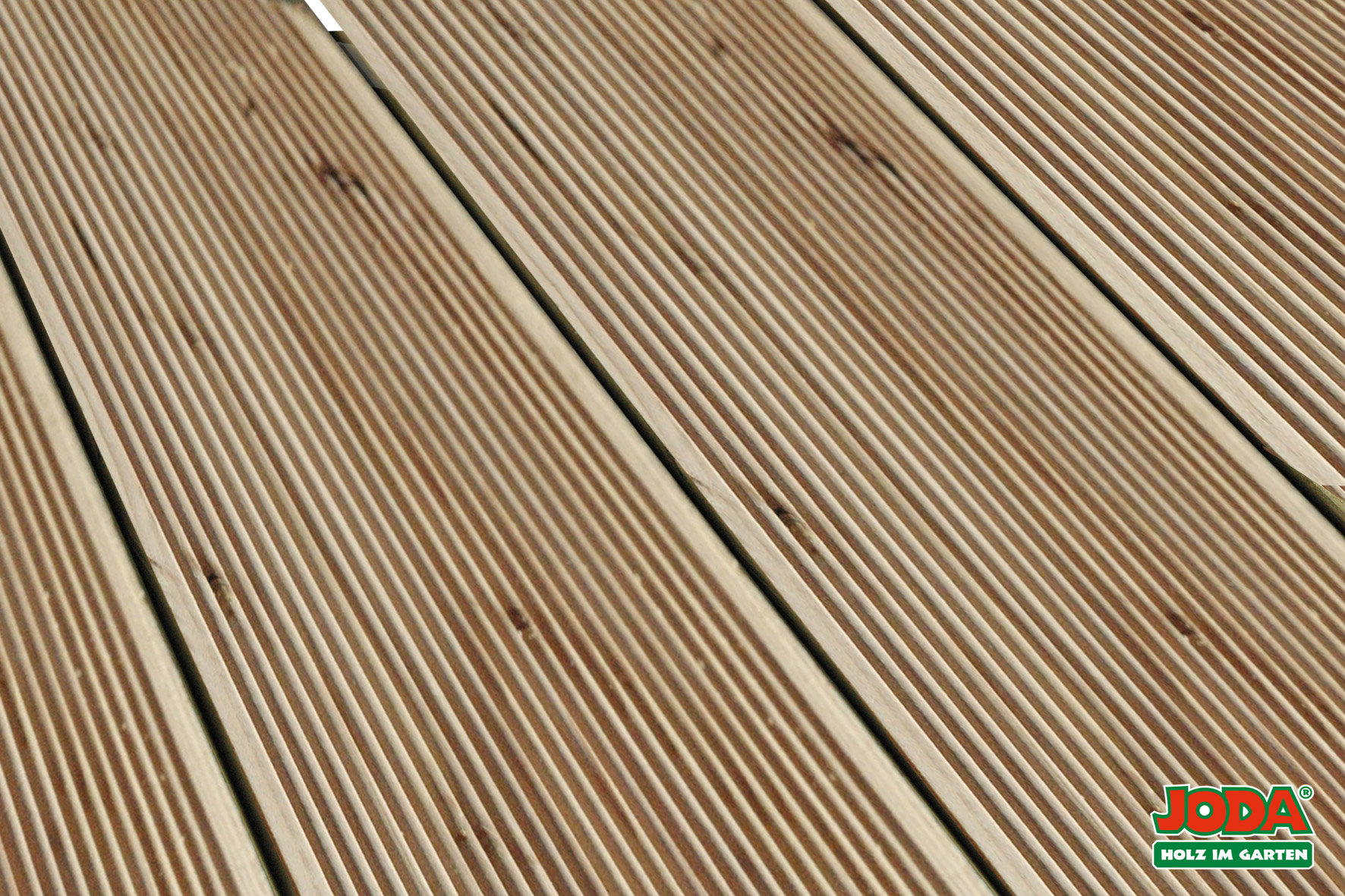 joda_terrassendiele_sibirische_laerche_detail_riffel-profil2_kunde Terrassendiele Lärche 27x142x6000 mm fein geriffelt Terrassen Dielen
