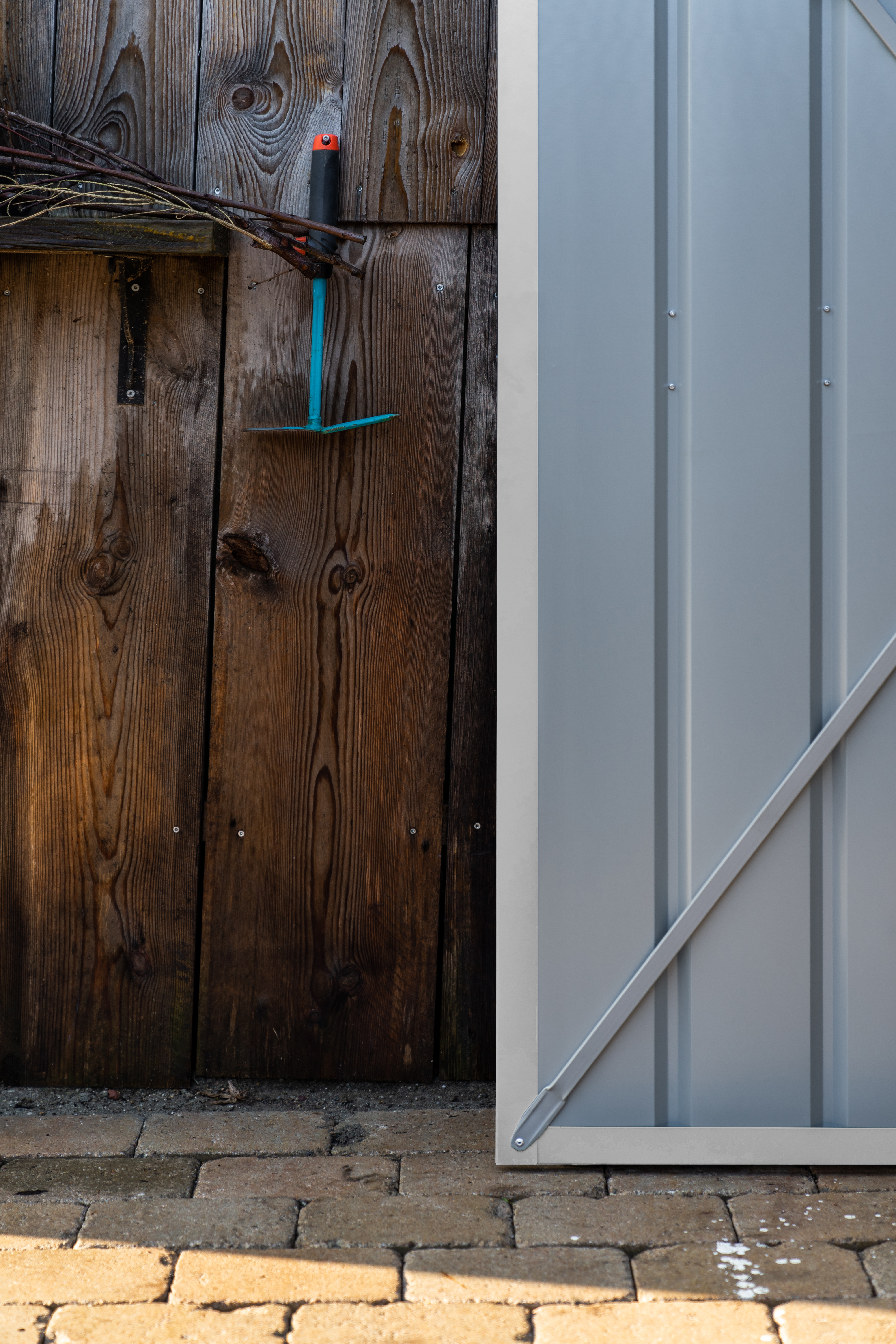 MGH_WandZierde_LeanTo_58_silber_40003249_DTL_04 Gerätehaus Wand-Zierde „LeanTo“ 58 H178, silber metallic