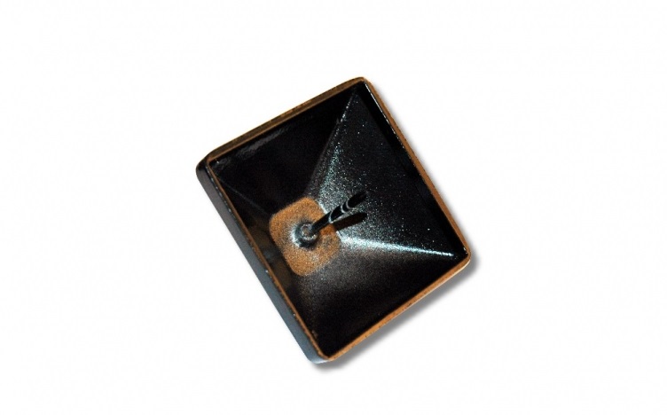 Pfostenkappe Aluminium 130 x 130 mm, SCHWARZ pulverbeschichtet, Pyramide, mit Dorn, Kappe