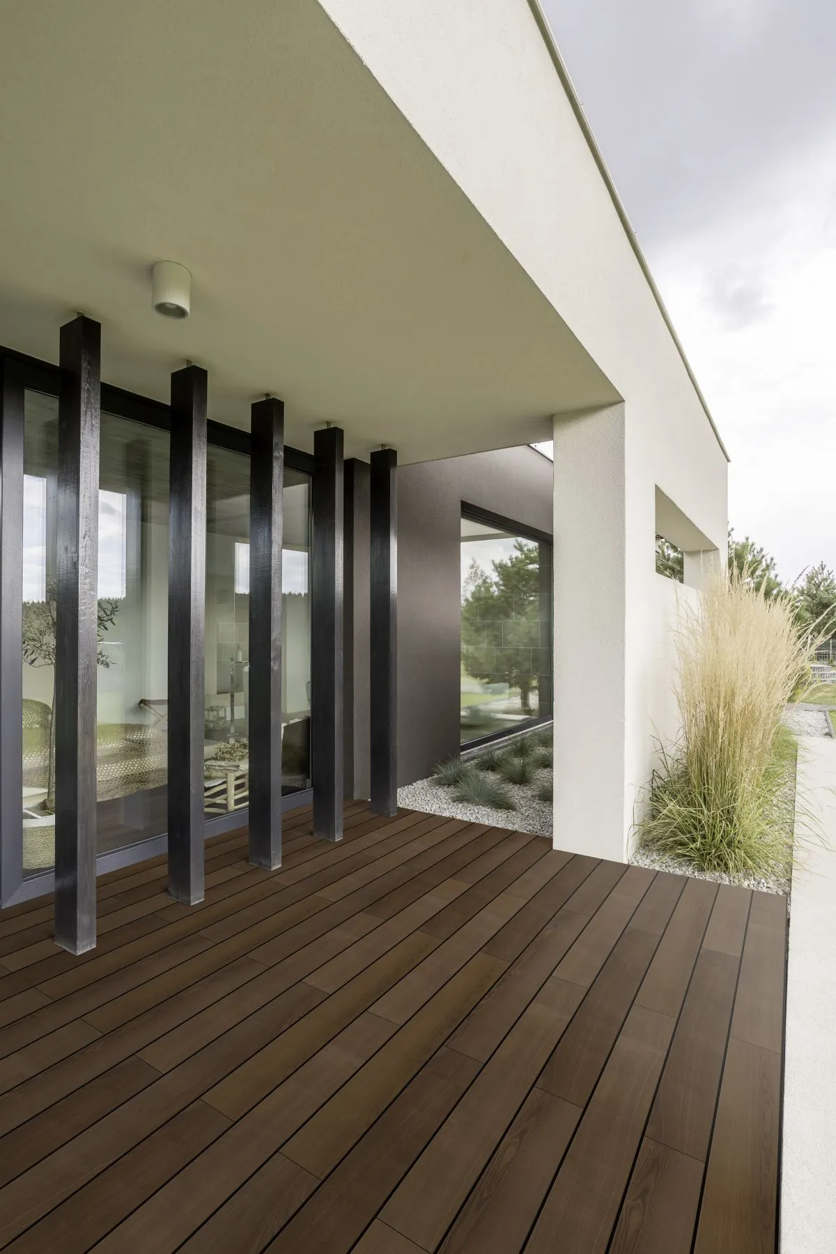 Terrassendiele Thermo-Esche 20x130x3000 mm glatt genutet Terrassen Diele
