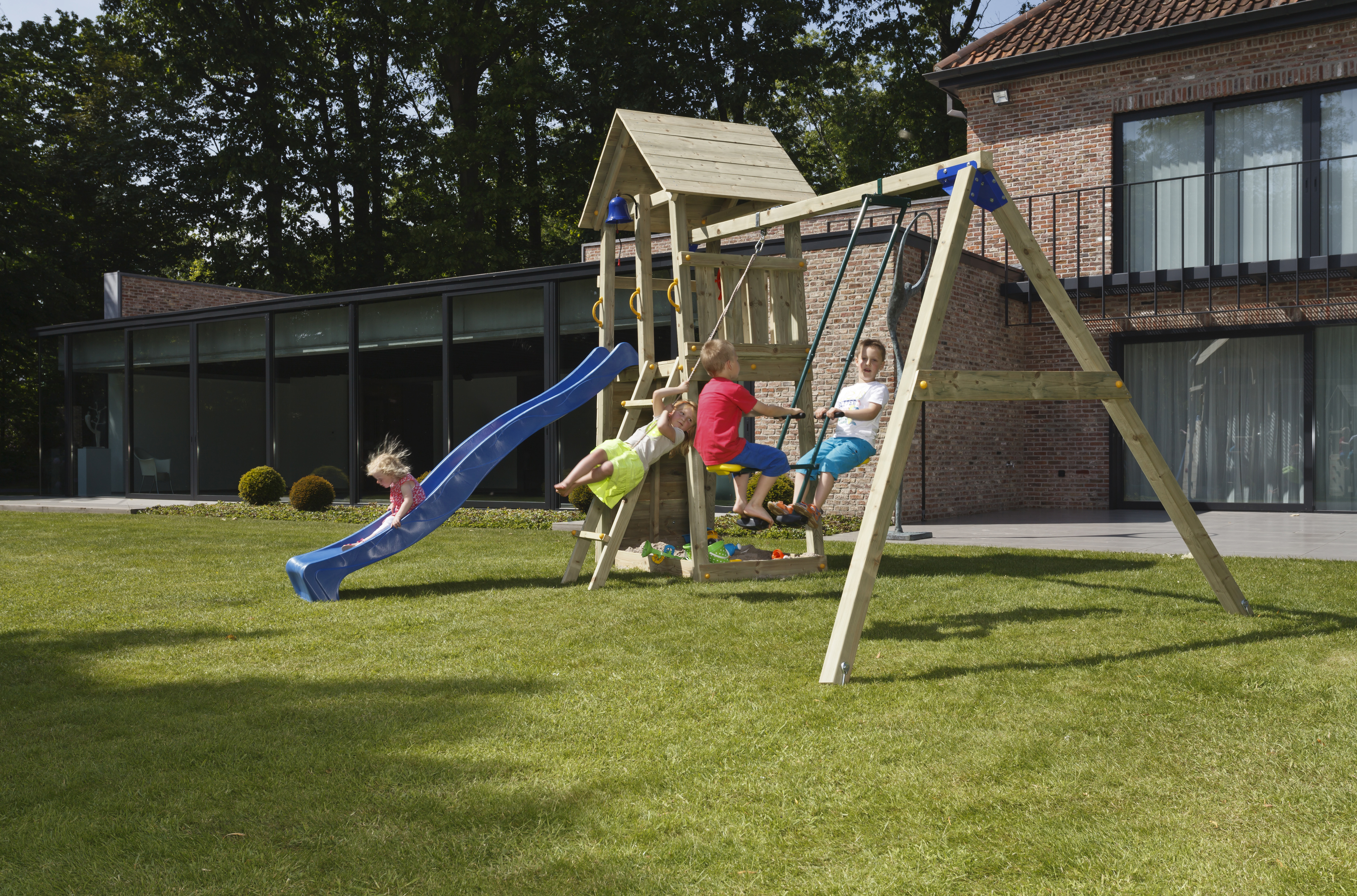 belvedere-swing-6 Spielturm BELVEDERE B135 x T105 cm Lärche natur inkl. Rutsche 300 cm