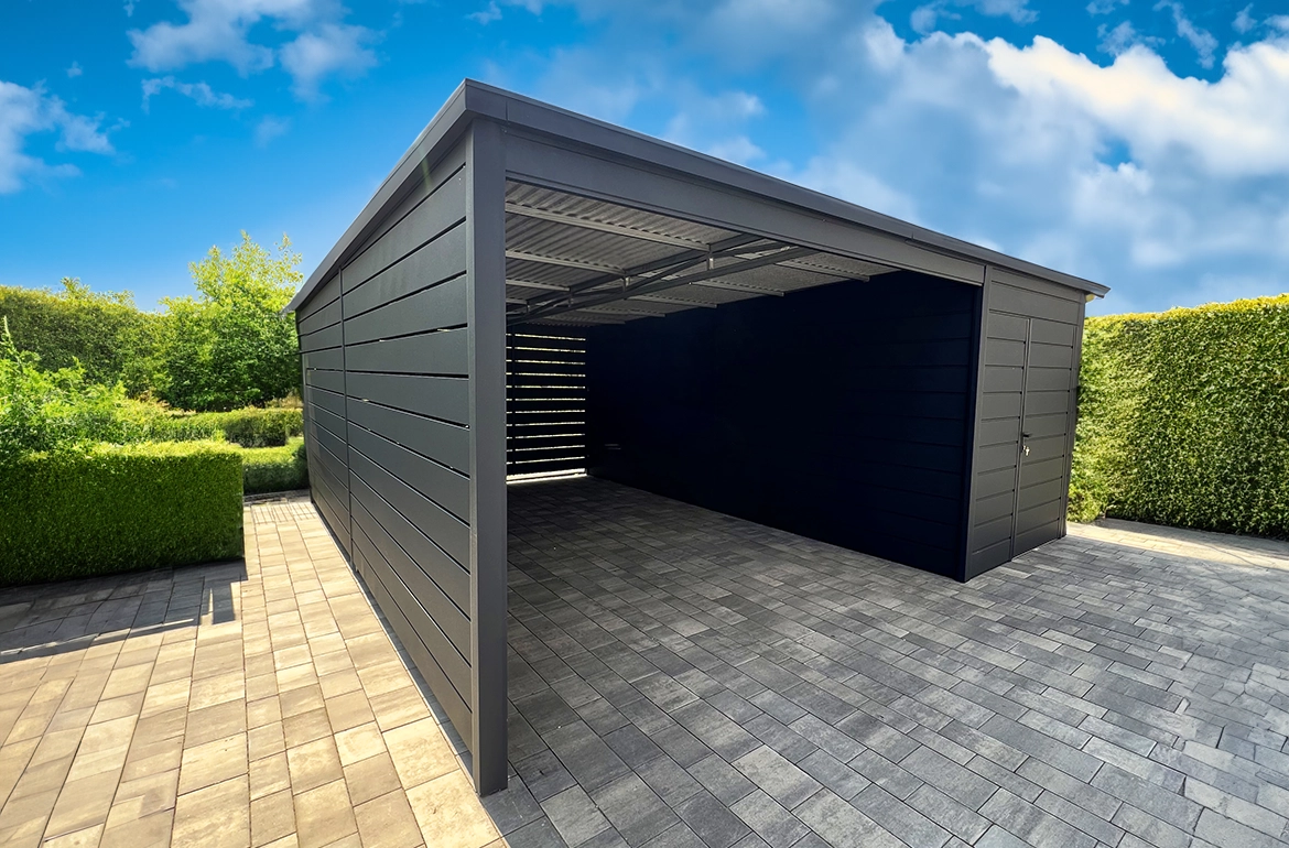 ROSSI – Moderner Carport mit integriertem Geräteraum