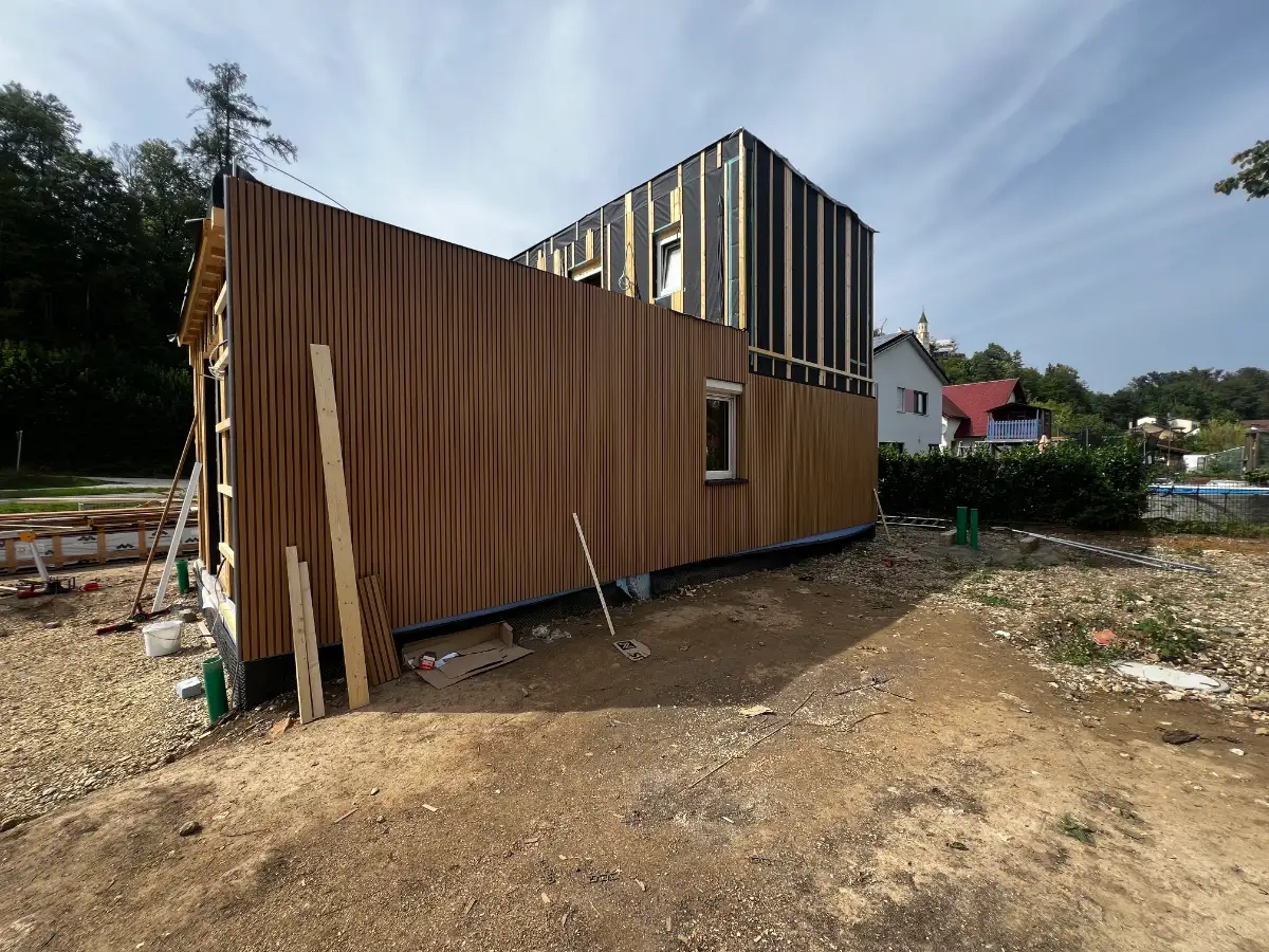 WPC Fassadenprofil Castellation Pro 35 – 33 x 215 mm Länge 20 cm