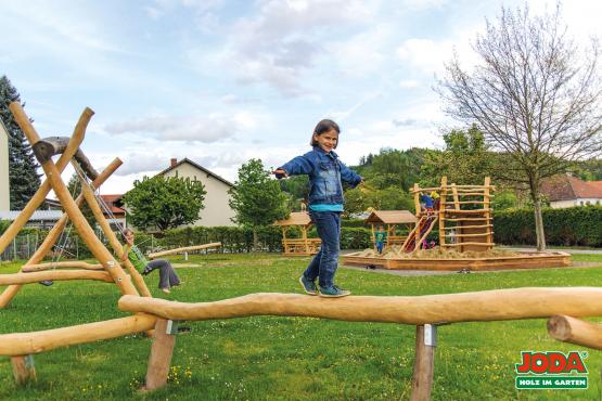 Robinie-2 Robinie Rundholz naturbelassen Ø 16-18 cm Länge 400 cm