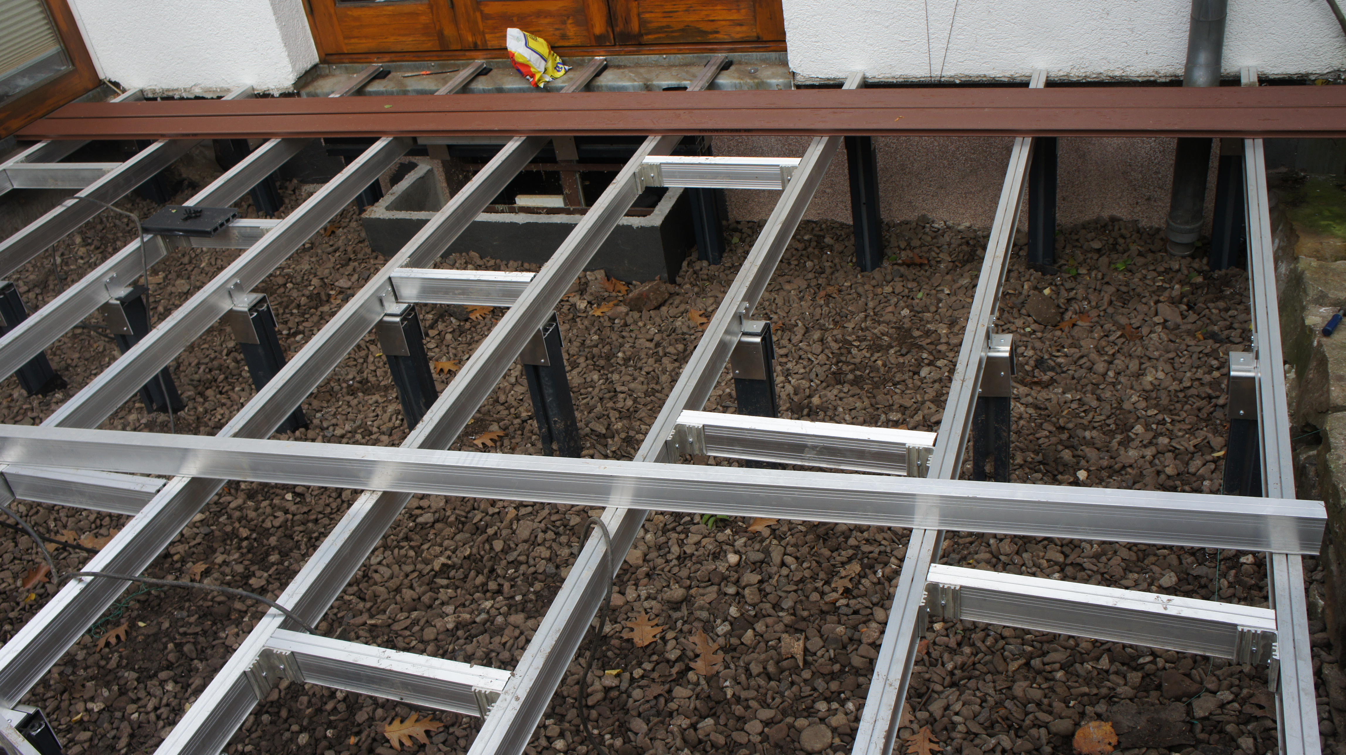 DSC01196 Alu-Schiene Unterkonstruktion Terrassen Bodenverlegeprofil Aluminium Aluprofil
