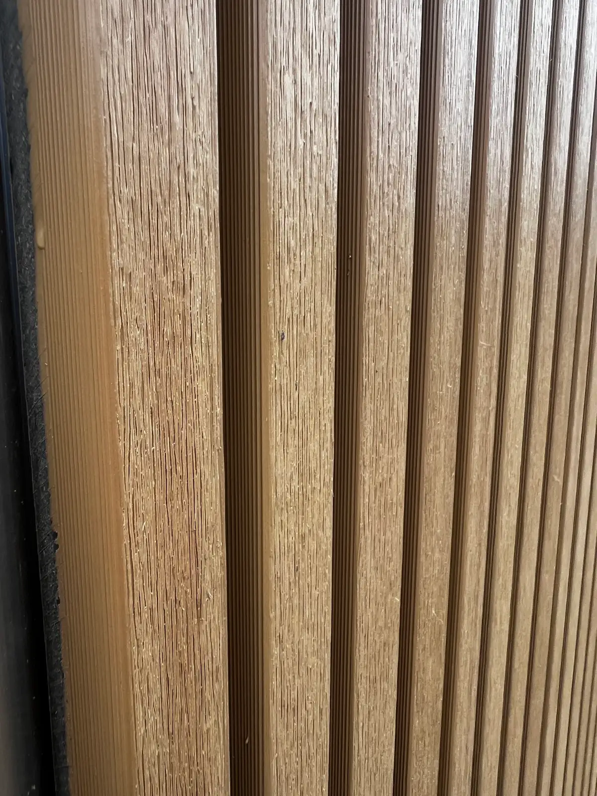 WPC Fassadenprofil Castellation Pro 35 – 33 x 215 mm Länge 20 cm