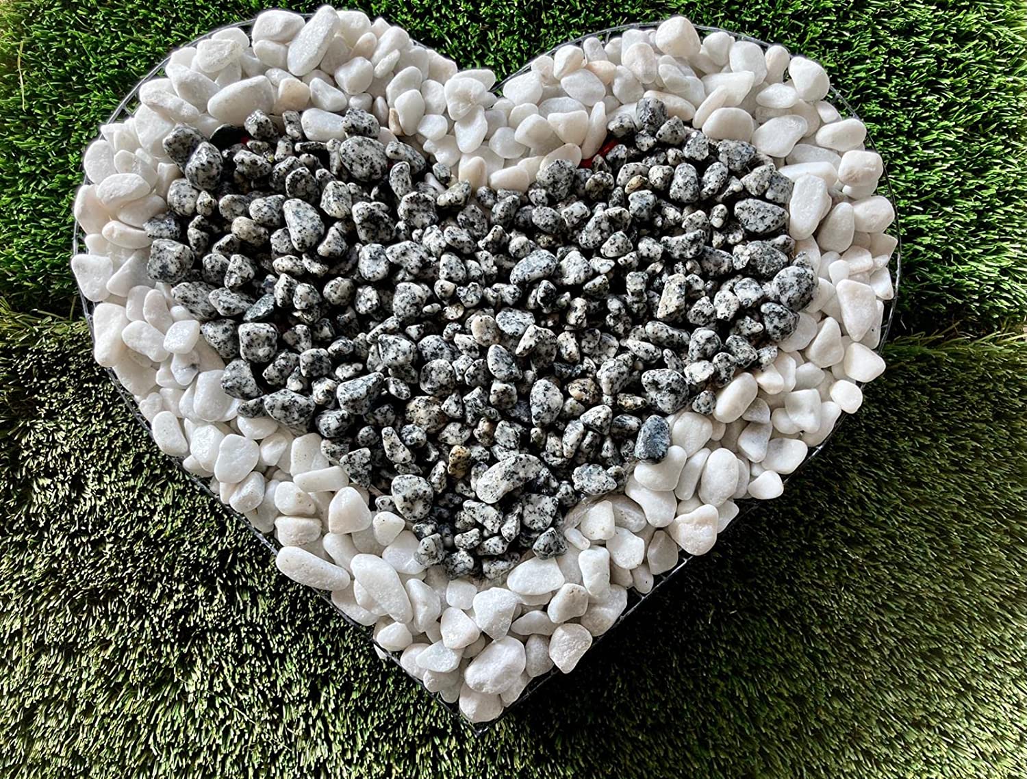 Carrara-Granit-Royal Herz Gitter Buntsteine Glassteine Natursteine Grabschmuck Grabgestaltung Blumentopf