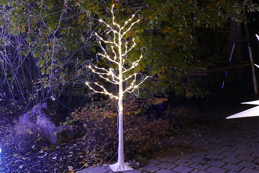 birke-led-baumLMjfo4a7DsDeu LED-Baum Birke warmweiß für außen mit Timer