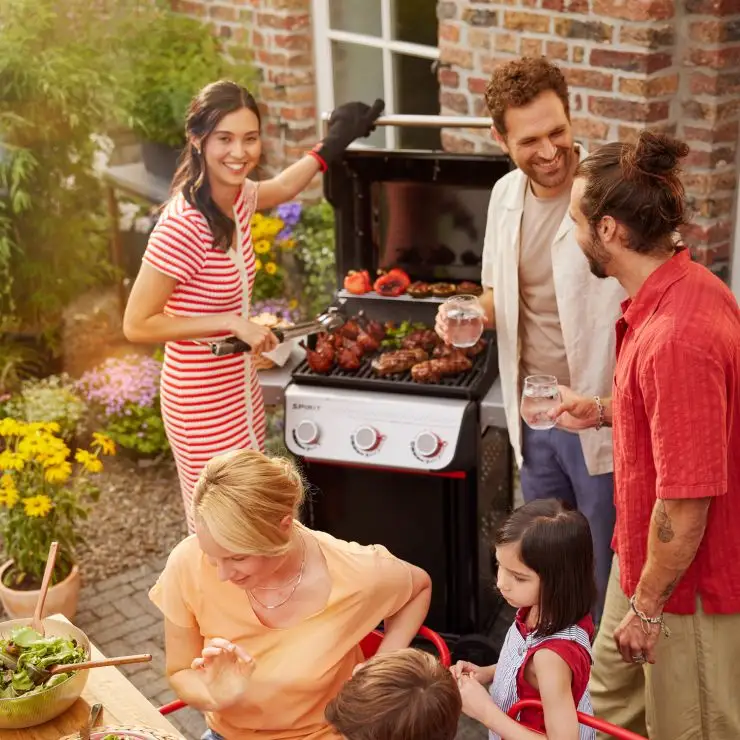 Weber Spirit E-325 GBS Black Gasgrill mit Sear Zone