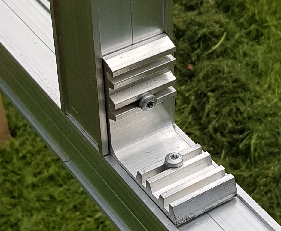 Seite-44-Bild-3 T-Verbinder Construct für 45x45 mm Aluschiene Winkel inkl. 2 Bohrschrauben MADE IN GERMANY