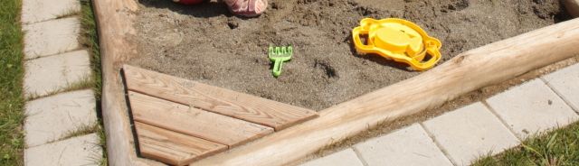 sandkasten-lisa_2 Sandkasten Lisa aus Robinienholz 150x150 x H12-16cm Sandkiste Buddelkiste Sand Spielkasten Sandbox