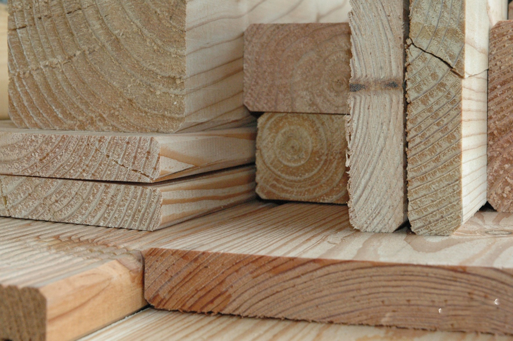 A-joda_konstruktionsholz_schnittholz_laerche_detail_unbehandelt_kundekVfAJXNxMHLMQ Anbaumodul Kletterwand mit Schaukelbalken 270 cm Höhe 245 cm Lärche natur