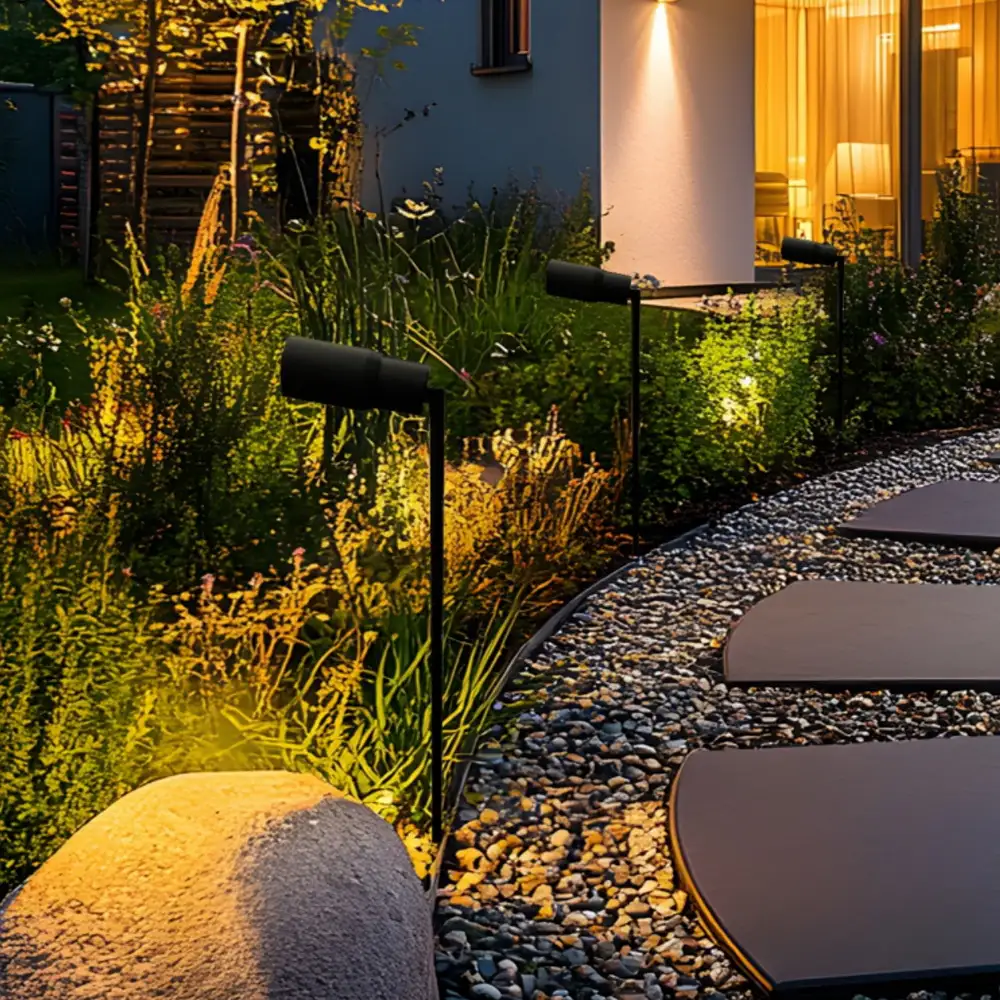 LED Gartenstrahler SNIPER mit Erdspieß - mit Zoomoptik wasserdicht warmweiß - Strahler für Außen