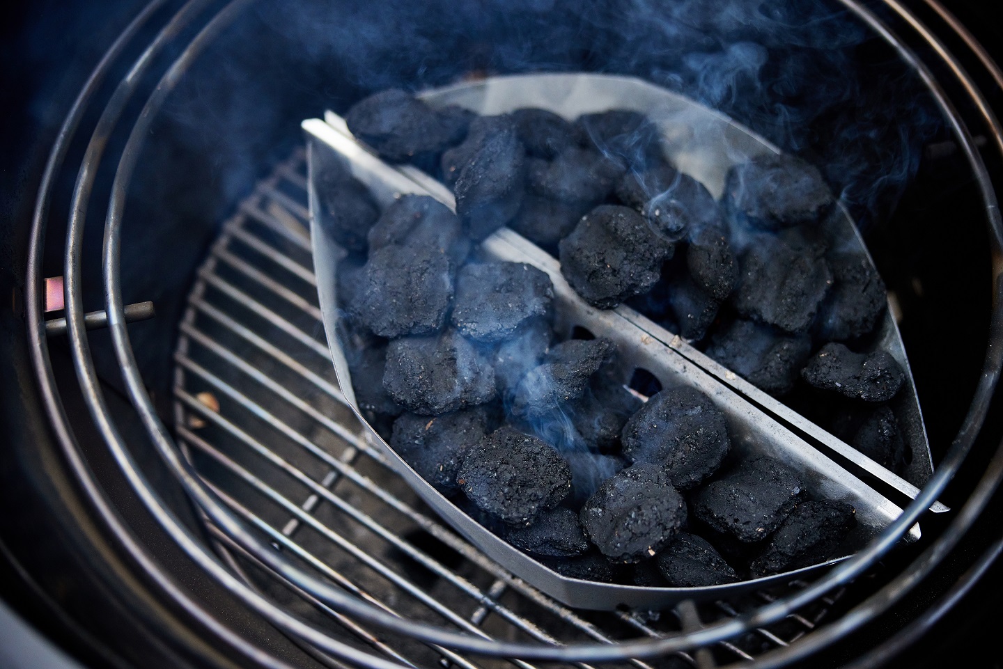 Summit_Kamado_E6_Char-Baskets_1_rgb WEBER Holzkohlegrill Summit Kamado E6