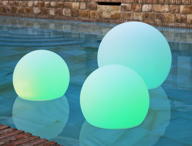 buly9-1 BULY SOLAR UND BATTERIE Kugelleuchte LED-RGB-System Solarlampe Gartenlampe Weiß