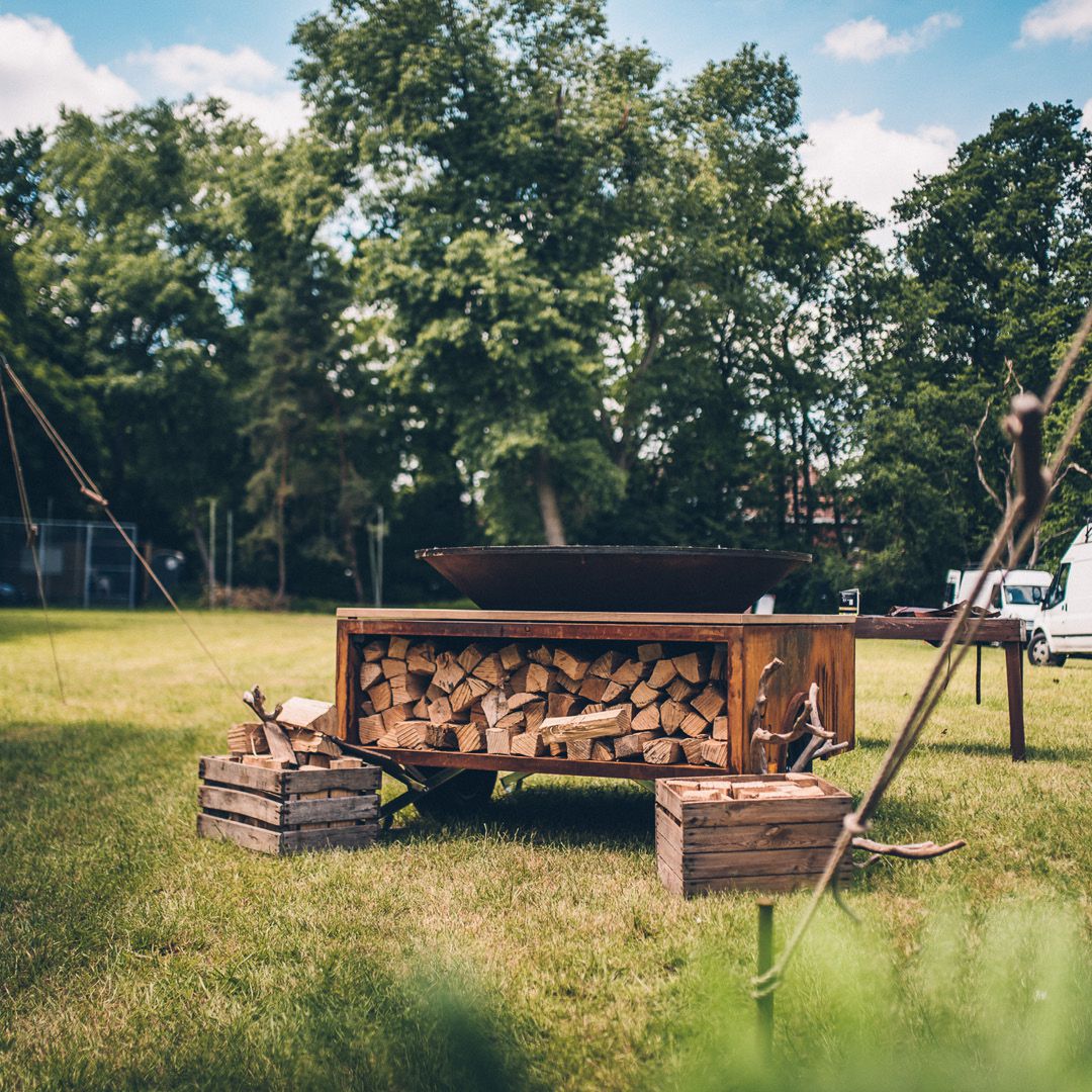 sb_cooking-units-pro-trailer-150-rubberwood-corten-02 OFYR TRAILER mit XL GRILL CORTEN 140