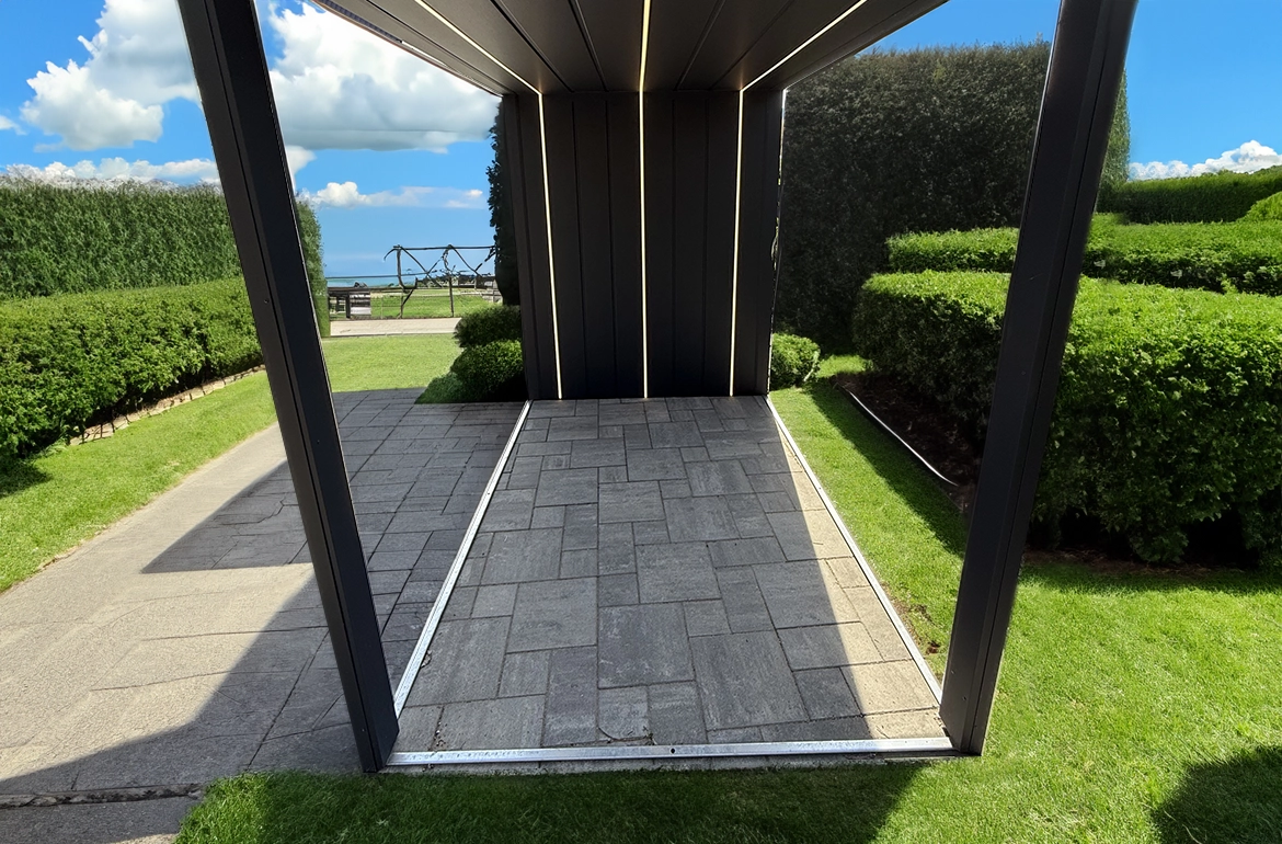 Moderne Gartenüberdachung PEDROSA 