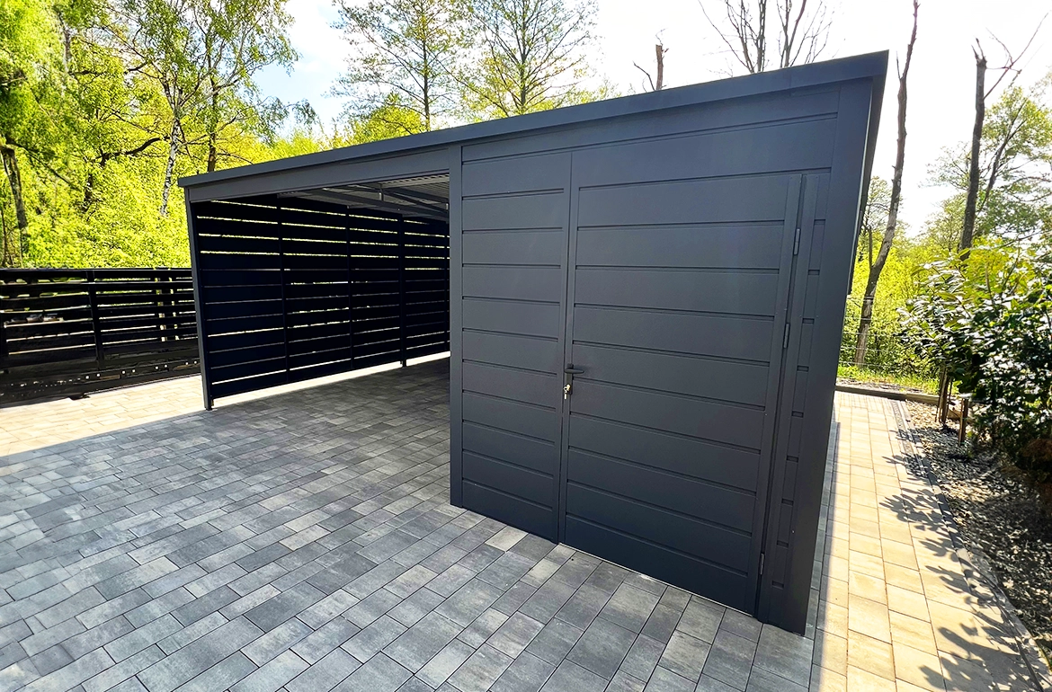 ROSSI – Moderner Carport mit integriertem Geräteraum