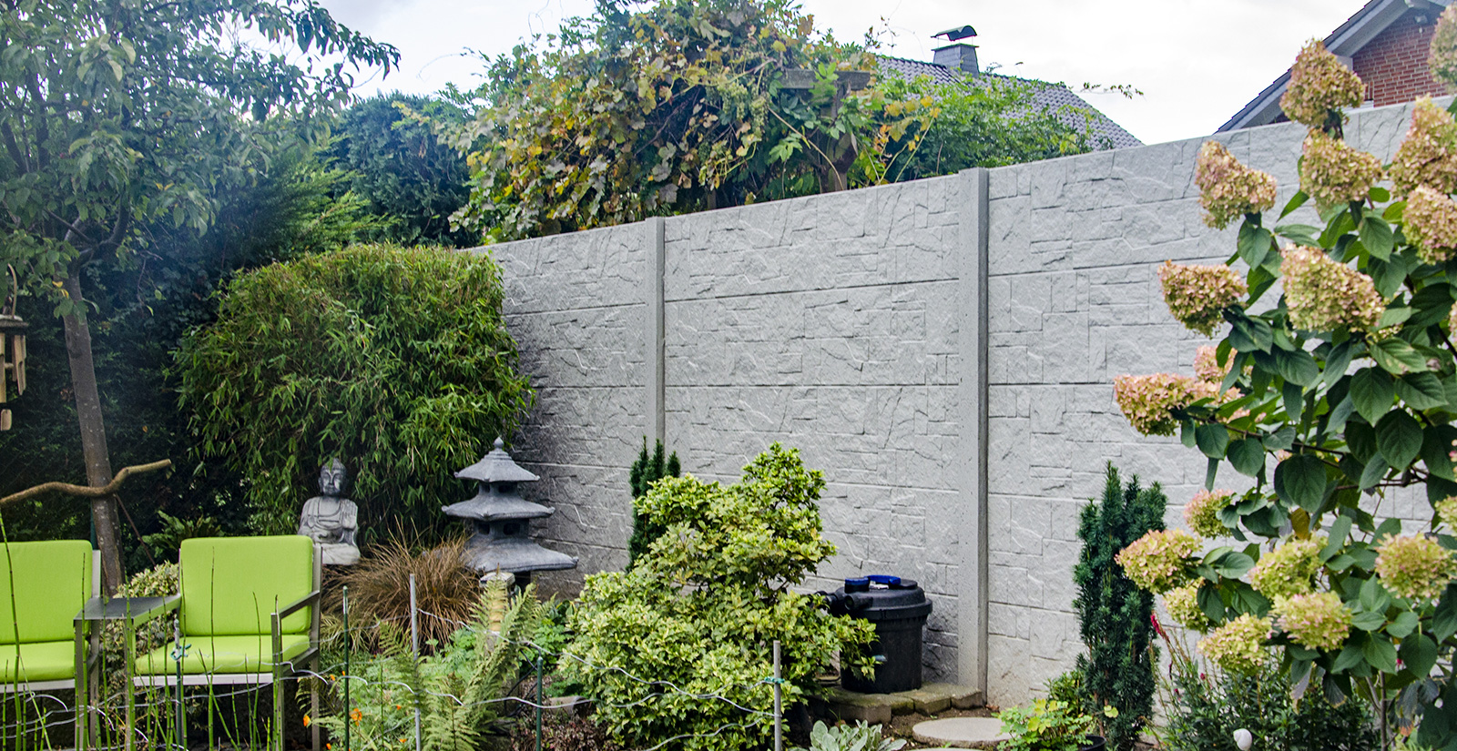 Betonzaun-Standard-Flagstone-RAL7030-Beckers-Betonzaun Beckers Betonzaun Standard