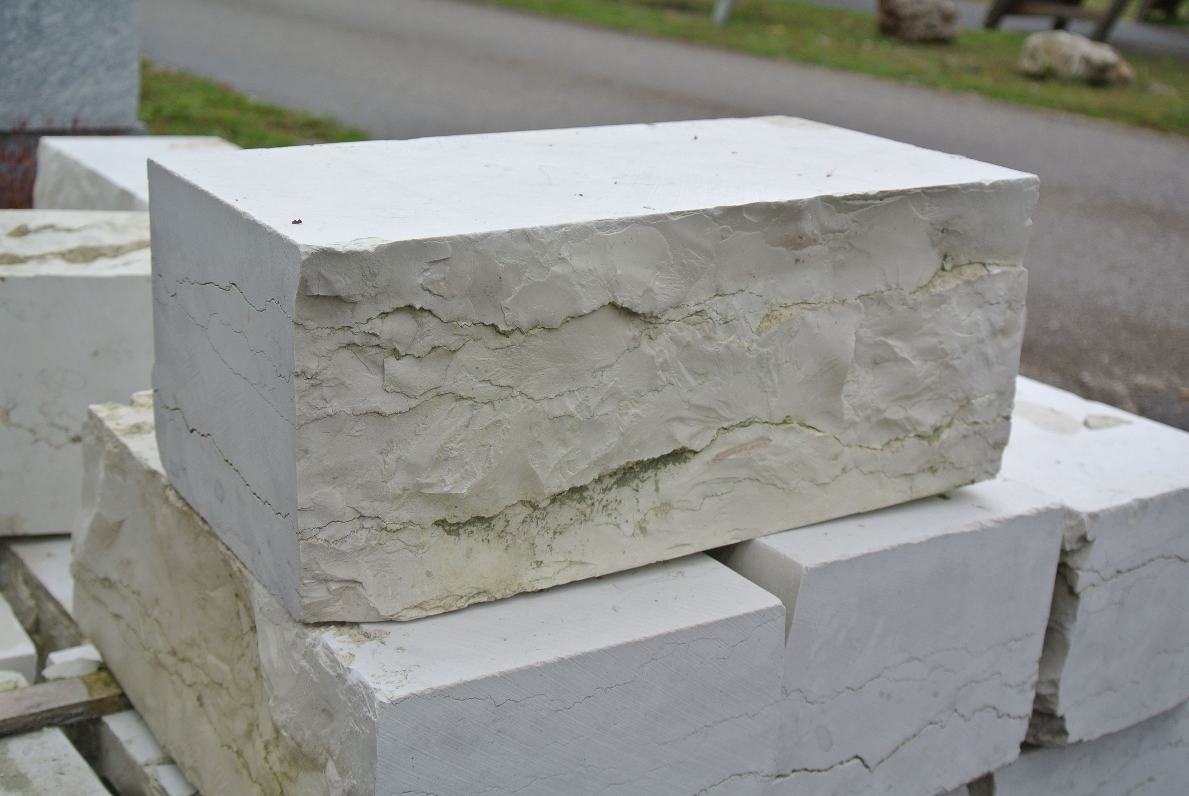 Marmor Mauerstein, weiß, gespalten, Mauerstein, Naturstein, 12 x 15 x 30 cm