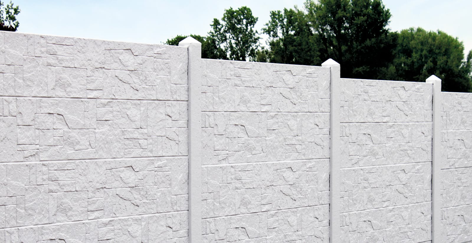 Betonzaun-Standard-Flagstone-hell-mit-Pfostenkappe Beckers Betonzaun Standard