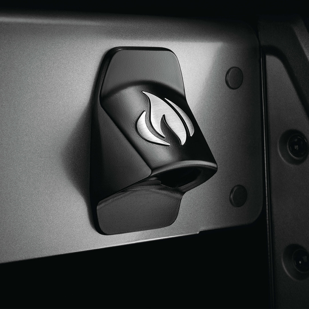 Freestyle-425SB-4 Napoleon Gasgrill Freestyle 425 mit Sizzle Zone Robin Schulz Edition + mega Zubehörpaket