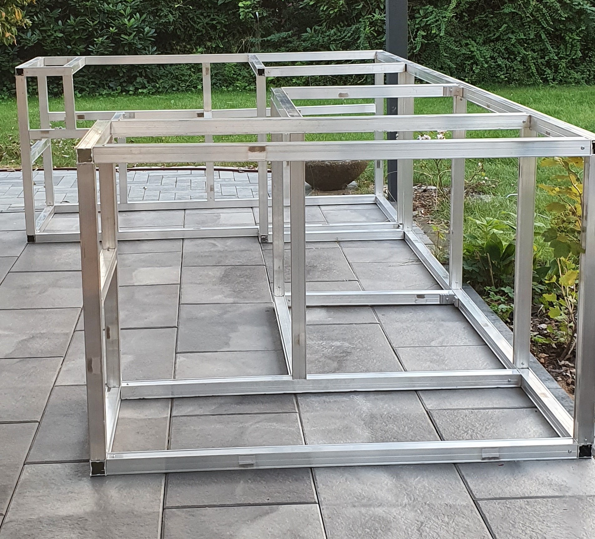 Seite-47-Bild-17 Alu-Konstruktion CONSTRUCT 45x45x1950 mm Unterkonstruktion Treppen Rampen Pool Möbel Aluschiene