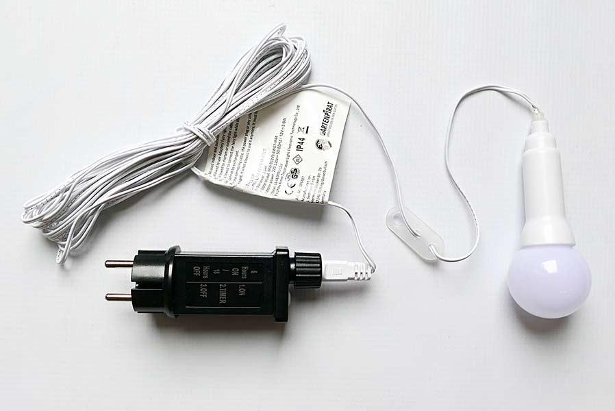 adapter-mit-kabel-und-birne Faltstern 18 Zacken aus Kunstoff-Folie mit LED-Birne warmweiß Weihnachtsstern