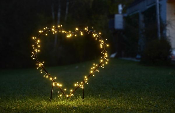 Weihnachtsdeko außen Figuren Herz Beleuchtung 120 LED 60 x 58 cm