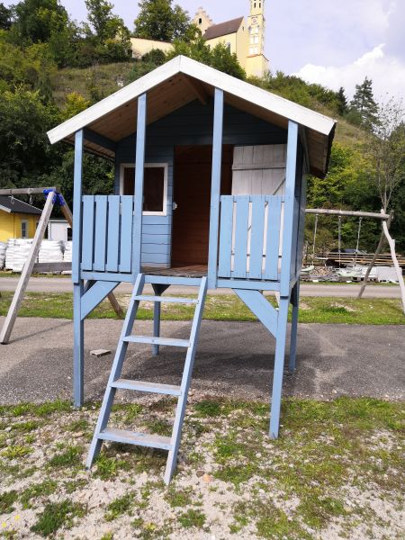 Stelzenhaus TOBI 2 Kinderspielhaus Gartenhaus Fichte lasiert in Hellblau - Ausstellungsstück