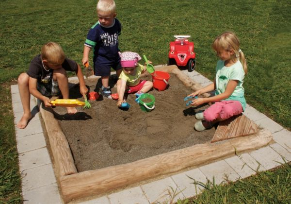 Sandkasten Lisa aus Robinienholz 150x150 x H12-16cm Sandkiste Buddelkiste Sand Spielkasten Sandbox